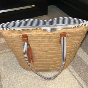 Straw beach bag